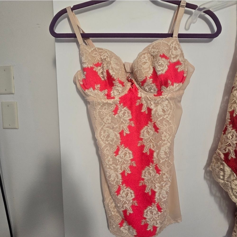 Victorias SECRET BUNDLE - Picture 5 of 16